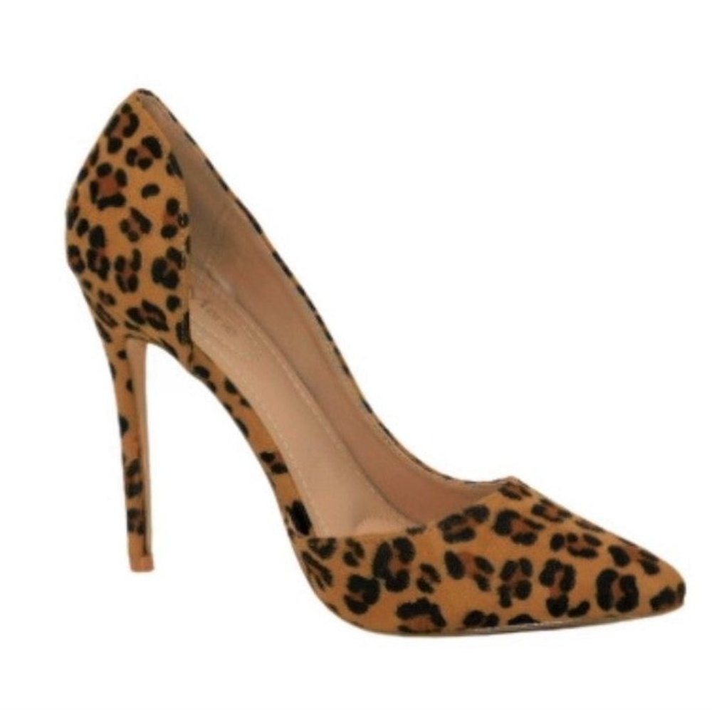 Bella Marie Molly-5 Suede Leopard Pumps